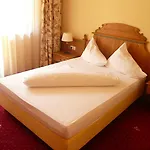 Hotel Brücke 4*