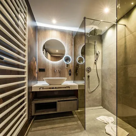 Bruecke Hotel 4*