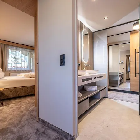 Bruecke Hotel Mayrhofen