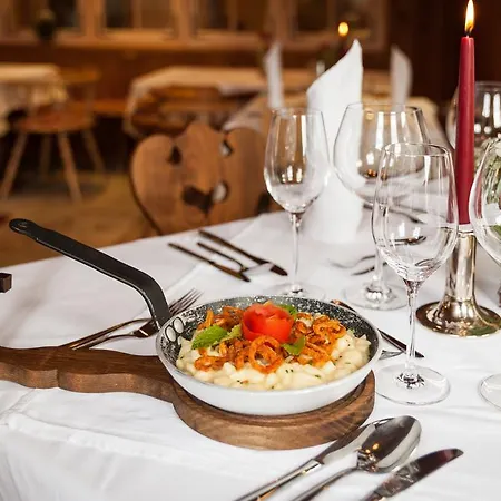 Bruecke Hotel Mayrhofen